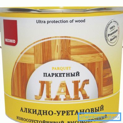 Alkydiretaaniparkettilakka. Alkydiretaaniparkettilakka.