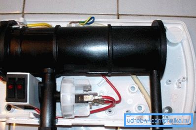 Atmor Basic 3,5 KW, sisältä. Atmor Basic 3,5 KW, sisältä.