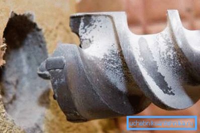 Betoniseinät on parhaiten porattu erityisellä pora- tai timanttityökalulla. Betoniseinät on parhaiten porattu erityisellä pora- tai timanttityökalulla.