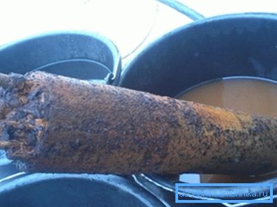 Jos pumppu haudataan lietteeseen, se voi nopeasti vikaantua. Jos pumppu haudataan lietteeseen, se voi nopeasti vikaantua.