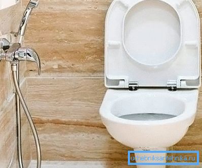Photo hygieeninen sekoitin asennettu seinään Photo hygieeninen sekoitin asennettu seinään