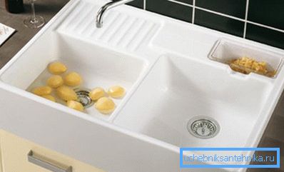 Keramiikka näyttää hyvältä missä tahansa huoneessa. Keramiikka näyttää hyvältä missä tahansa huoneessa.