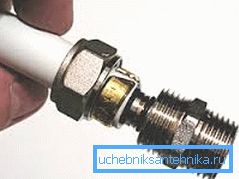 Puristusliitos asennuksen jälkeen