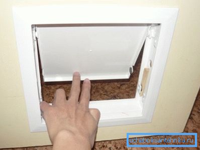 Laz kissoille WC-ovessa Laz kissoille WC-ovessa