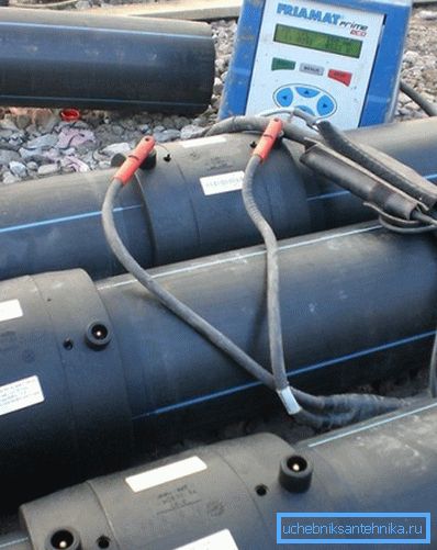 Polyeteenielektrofuusiolaitteiden asennus.