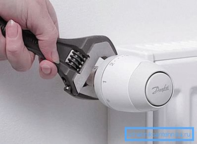 Termostaatin asentaminen akkuun tekee sen itse Termostaatin asentaminen akkuun tekee sen itse