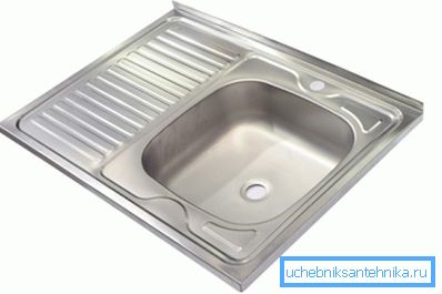 Pese vasemmalla puolella. Pese vasemmalla puolella.