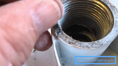 Kuvassa - paronit tiiviste tiukasti kiinni kollektoriin. Kuvassa - paronit tiiviste tiukasti kiinni kollektoriin.