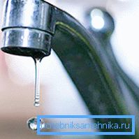 Älä odota, kunnes pisarat muuttuvat suihkuksi - korjaa venttiili ajoissa. Älä odota, kunnes pisarat muuttuvat suihkuksi - korjaa venttiili ajoissa.