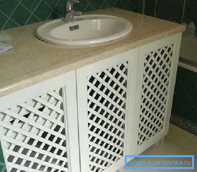 Wicker kotitekoinen yöpöytä. Wicker kotitekoinen yöpöytä.