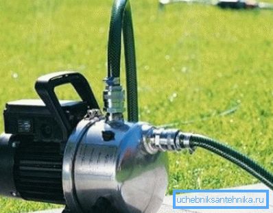 Liitä syöttöpumppu. Liitä syöttöpumppu.