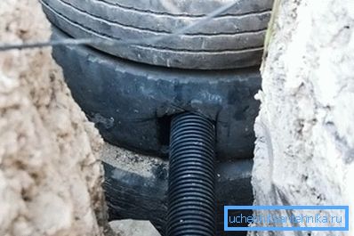 Yhteenveto putkesta septiseen säiliöön Yhteenveto putkesta septiseen säiliöön