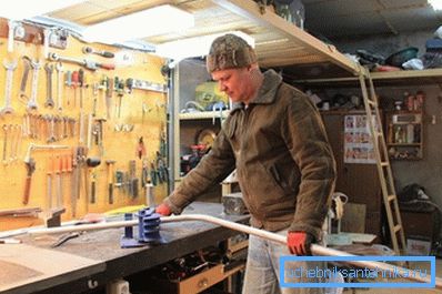Laite metalliputkien taivuttamiseksi Laite metalliputkien taivuttamiseksi