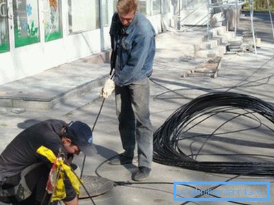 Manuaalinen kaapelin reititys Manuaalinen kaapelin reititys
