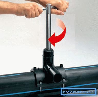 Prosessi, jossa syntyy tyhjennys PVC-putkelle Prosessi, jossa syntyy tyhjennys PVC-putkelle