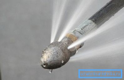 Erilaisia ​​suuttimia hydraulista iskunvaimennusta varten