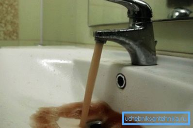 Ruoste on osoitus putken kulumisesta. Ruoste on osoitus putken kulumisesta.