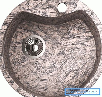 Graniitin keittiön pyöreä kulma-pesuallas on sekoittimen offset-järjestely suurimman mukavuuden vuoksi Graniitin keittiön pyöreä kulma-pesuallas on sekoittimen offset-järjestely suurimman mukavuuden vuoksi