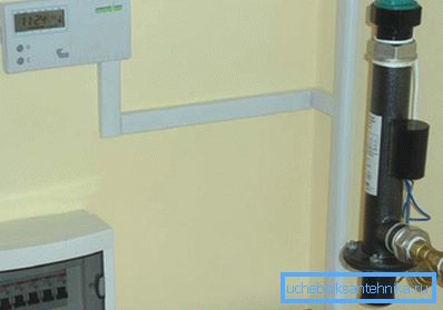 Kuvassa voit arvioida elektrodikattilan kokoa. Kuvassa voit arvioida elektrodikattilan kokoa.