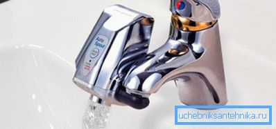 Erikoissuutin tavallisen nosturin työn automatisointiin Erikoissuutin tavallisen nosturin työn automatisointiin