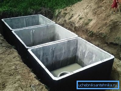 Kolmikammioinen betonisäiliö Kolmikammioinen betonisäiliö