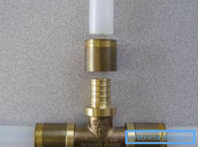 Tee silloitetulle polyeteenille. Tee silloitetulle polyeteenille.