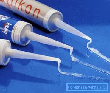 Kylpyamme, jossa on silikonitiiviste, on oltava kaapissa Kylpyamme, jossa on silikonitiiviste, on oltava kaapissa