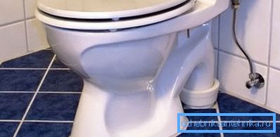 WC keraamisilla laatoilla WC keraamisilla laatoilla