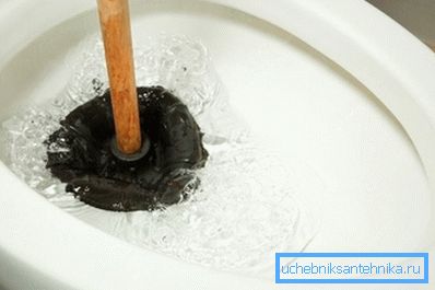 Esteen poistaminen männän avulla