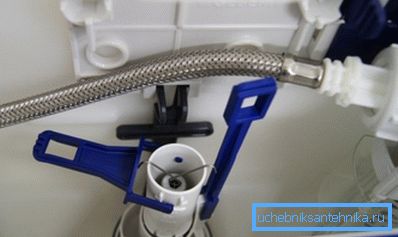 Vesivirtauksen säätimen muunnelma. Vesivirtauksen säätimen muunnelma.