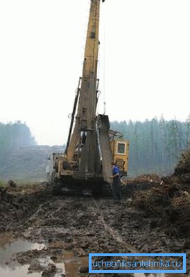 Kevään kehitystä vaikeuttaa korkea vedenpinta pinnalla ja maassa. Kevään kehitystä vaikeuttaa korkea vedenpinta pinnalla ja maassa.
