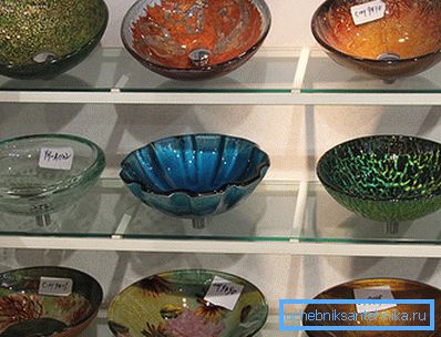 Showcase eri malleja läpinäkyvä ja läpikuultava nieluja Showcase eri malleja läpinäkyvä ja läpikuultava nieluja